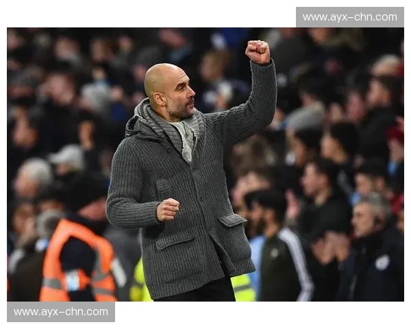 镜头定格：曼城主帅瓜迪奥拉在场边焦急指示球员回防